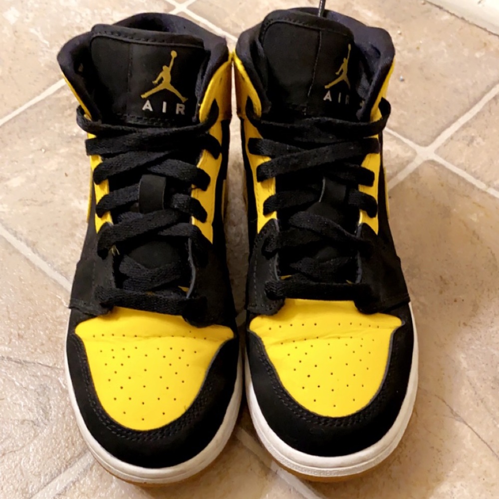 Jordan 1 New Love Mid 4Y